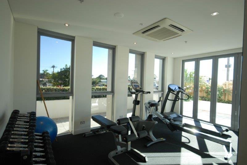 106-108 The Esplanade BURLEIGH HEADS 11