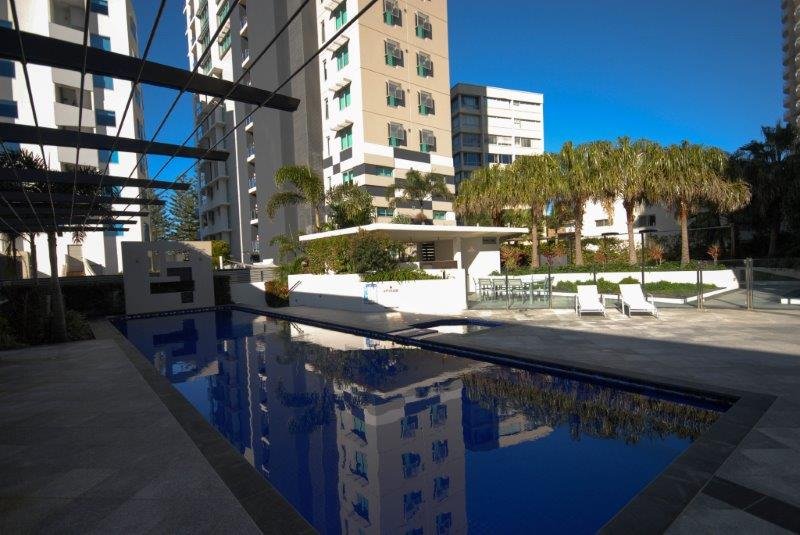 106-108 The Esplanade BURLEIGH HEADS 15