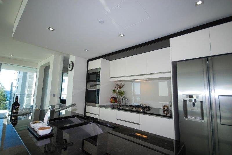 106-108 The Esplanade BURLEIGH HEADS 16