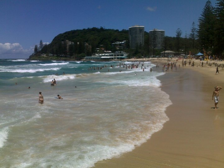 106-108 The Esplanade BURLEIGH HEADS 18