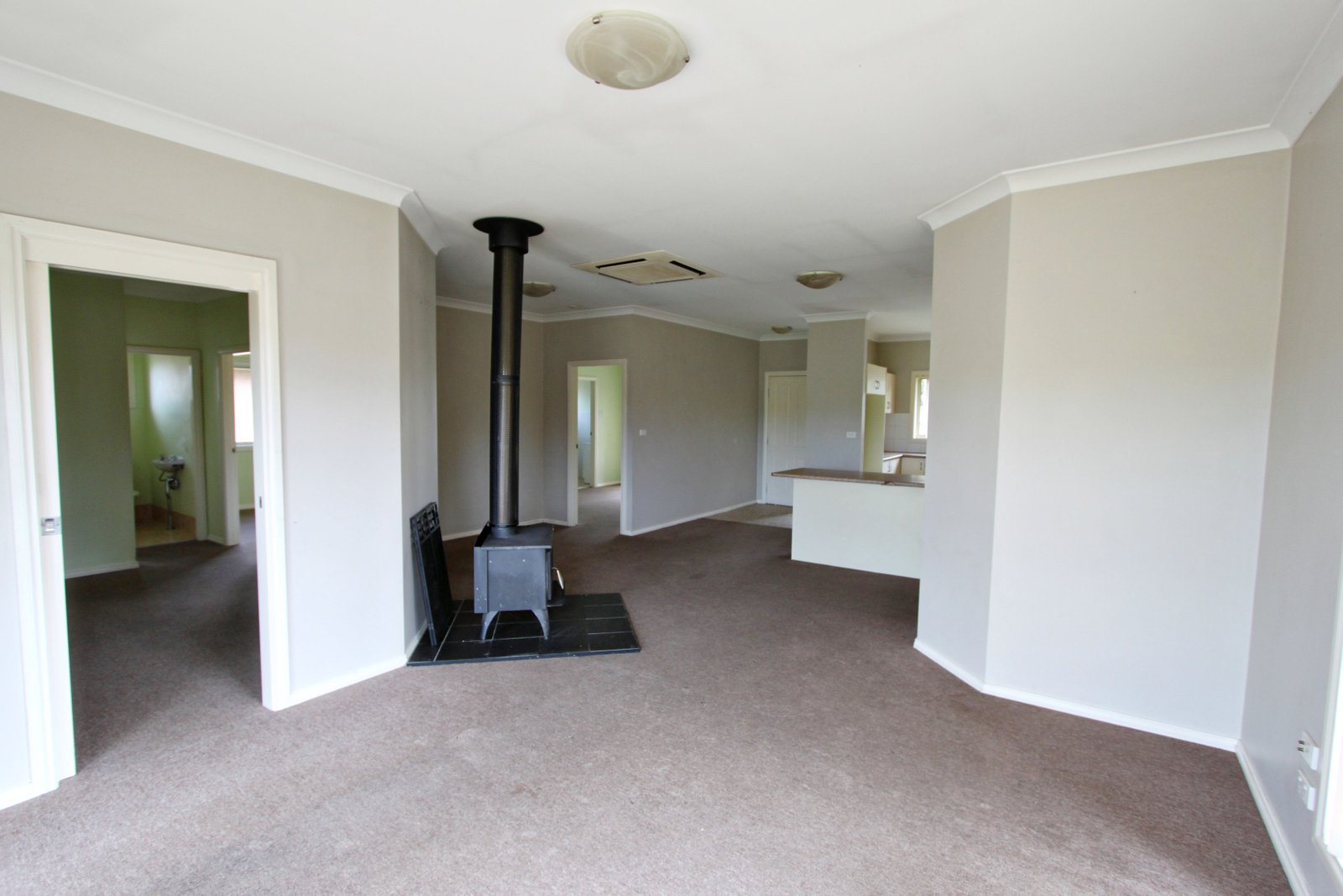 106 Albury Street TUMBARUMBA 3