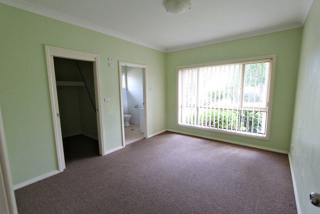 106 Albury Street TUMBARUMBA 6