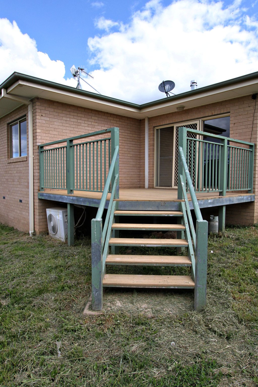 106 Albury Street TUMBARUMBA 12