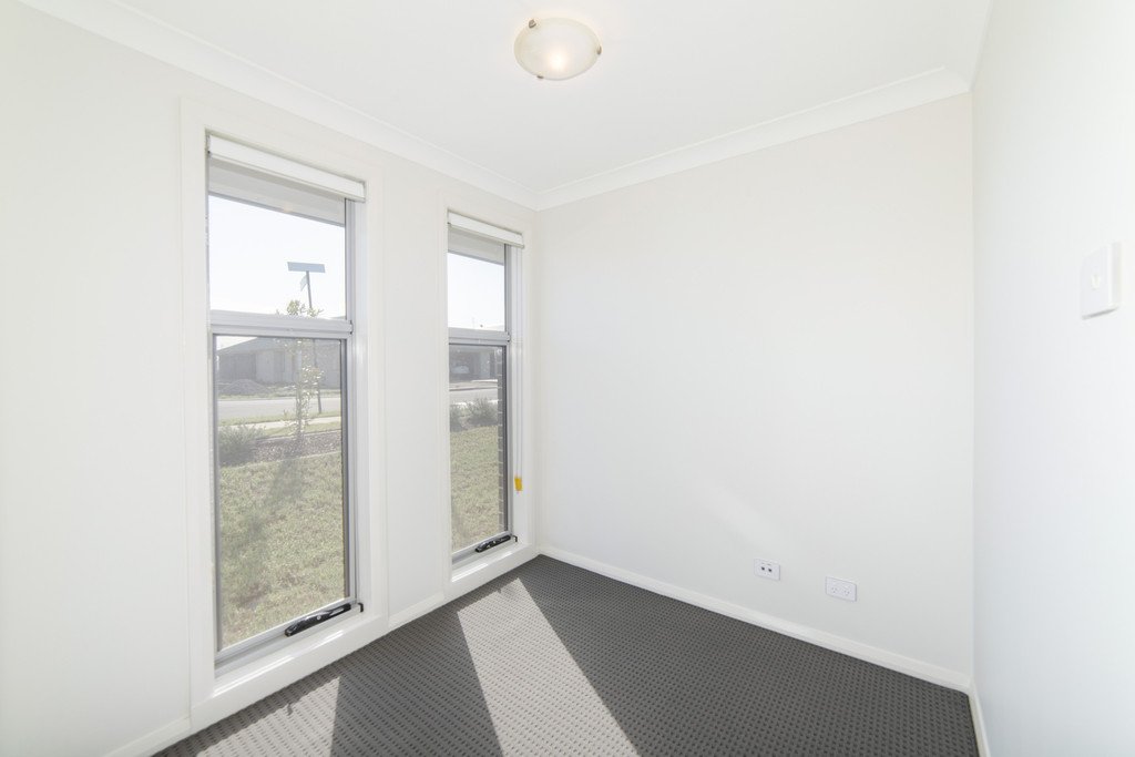 106 Arrowtail Street CHISHOLM 9