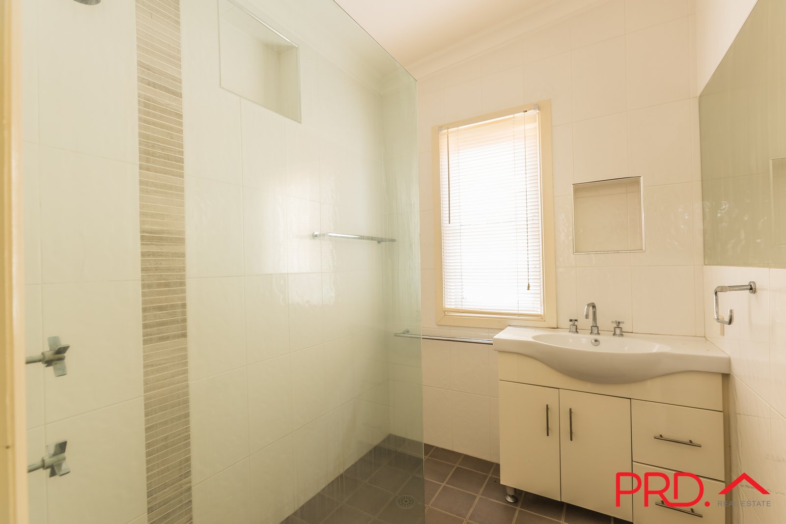 106 Belmore Street TAMWORTH 3