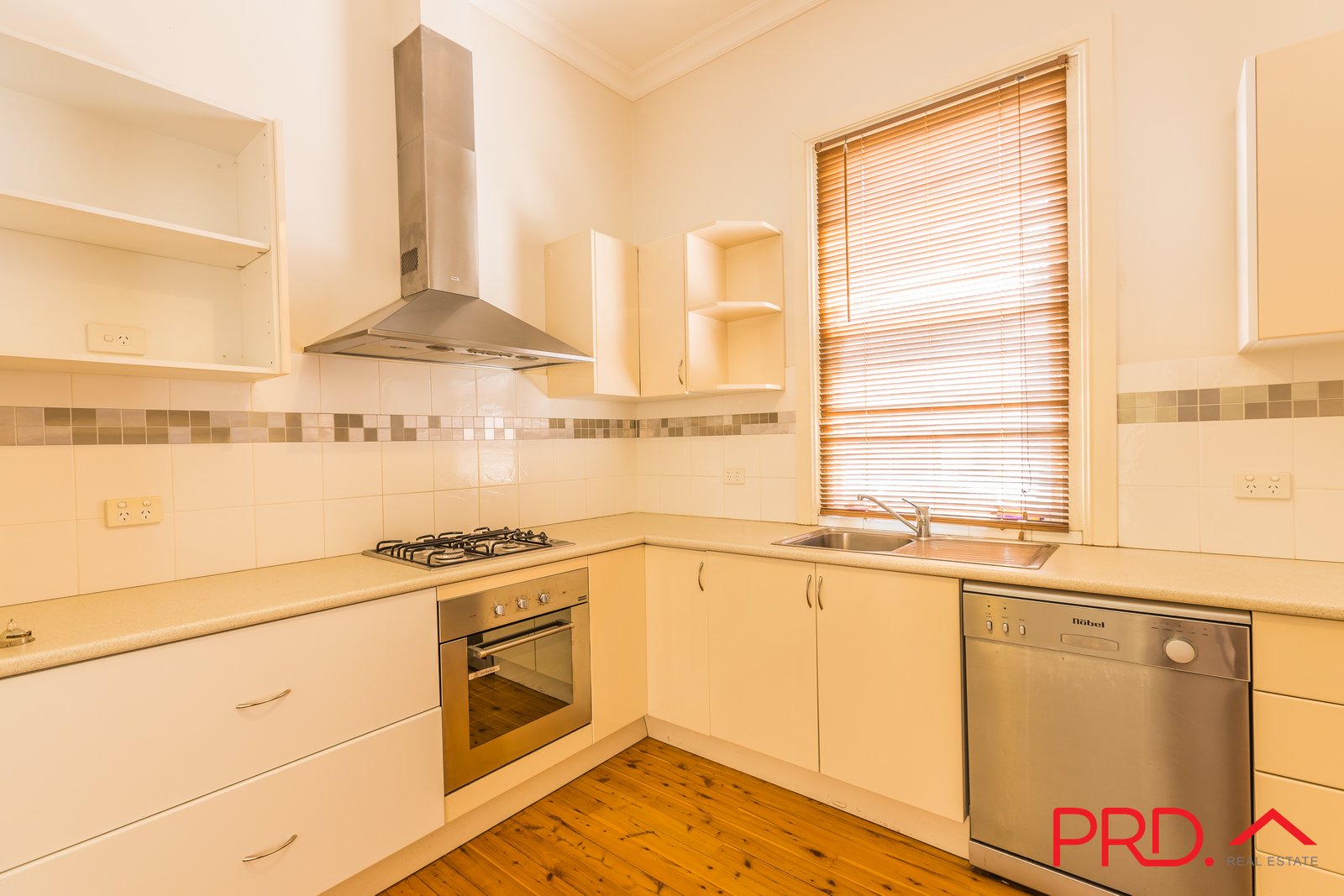 106 Belmore Street TAMWORTH 8