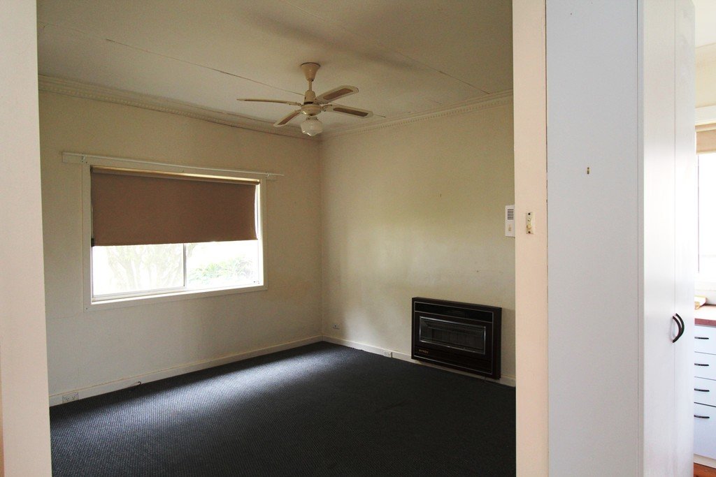 106 Beverin Street SEBASTOPOL 5