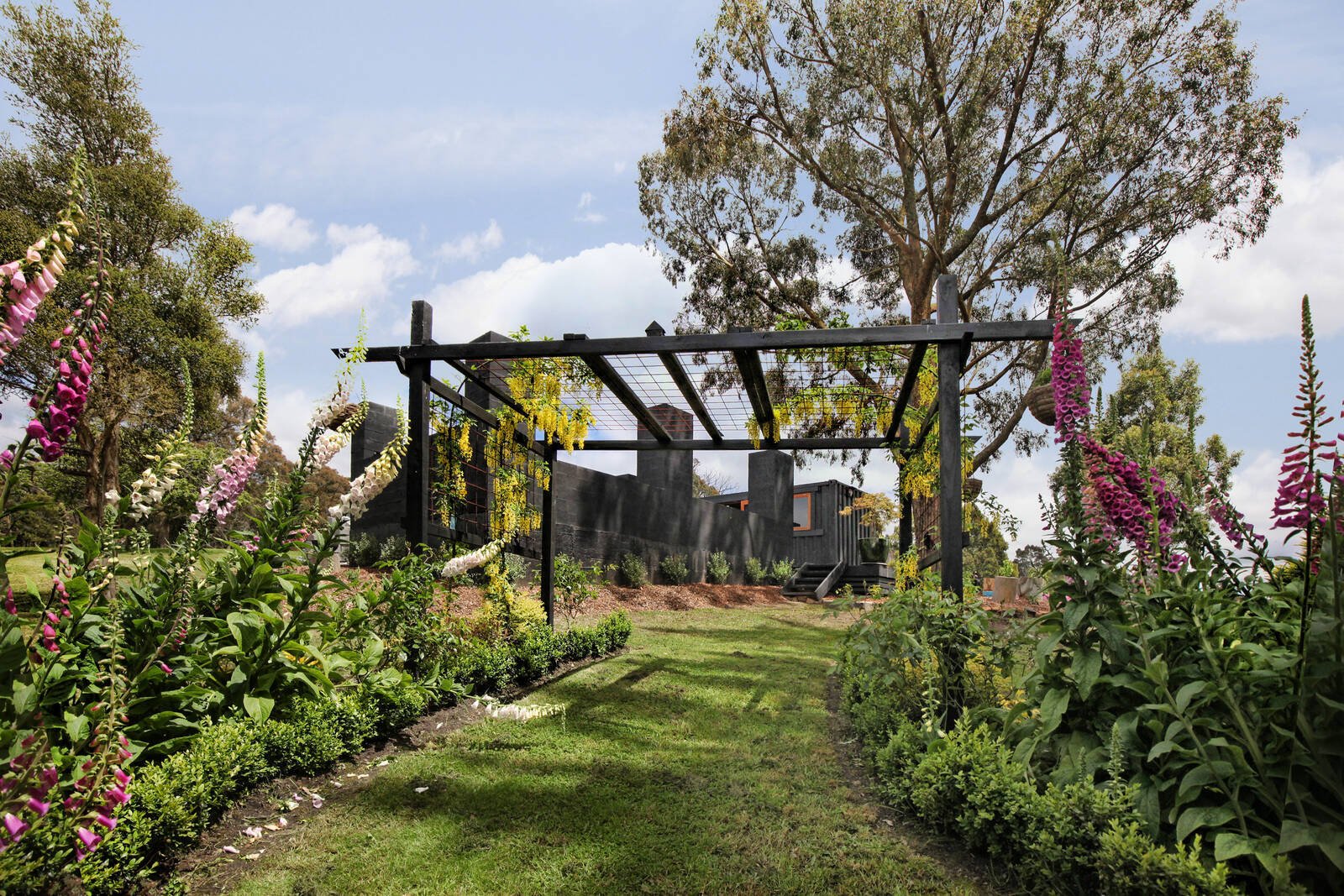 Real Estate and Property in 106 Blackmore Road, Woodend, VIC