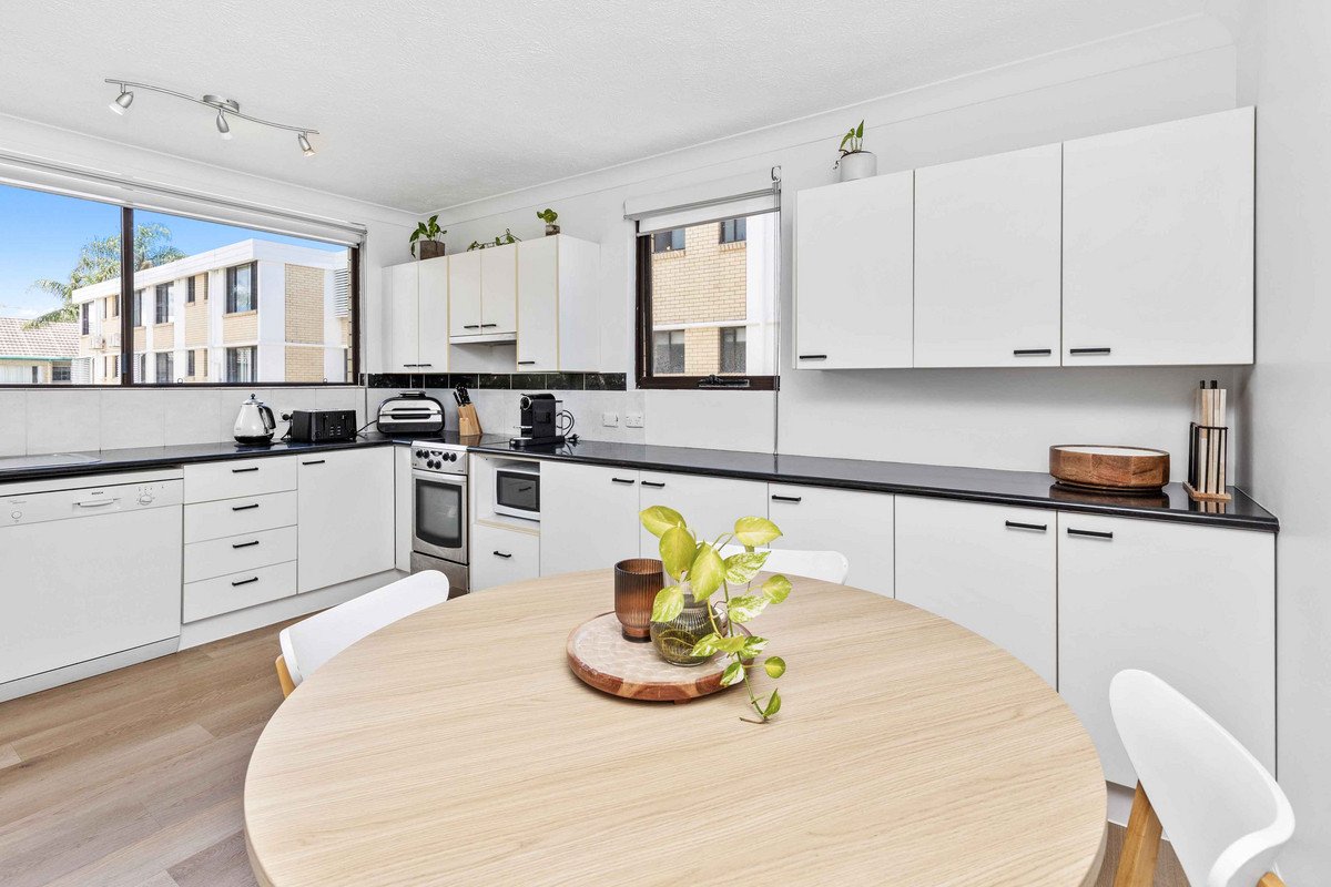 10/6 Brooke Avenue Palm Beach 6
