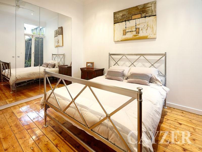 Gallery: 106 Derham Street