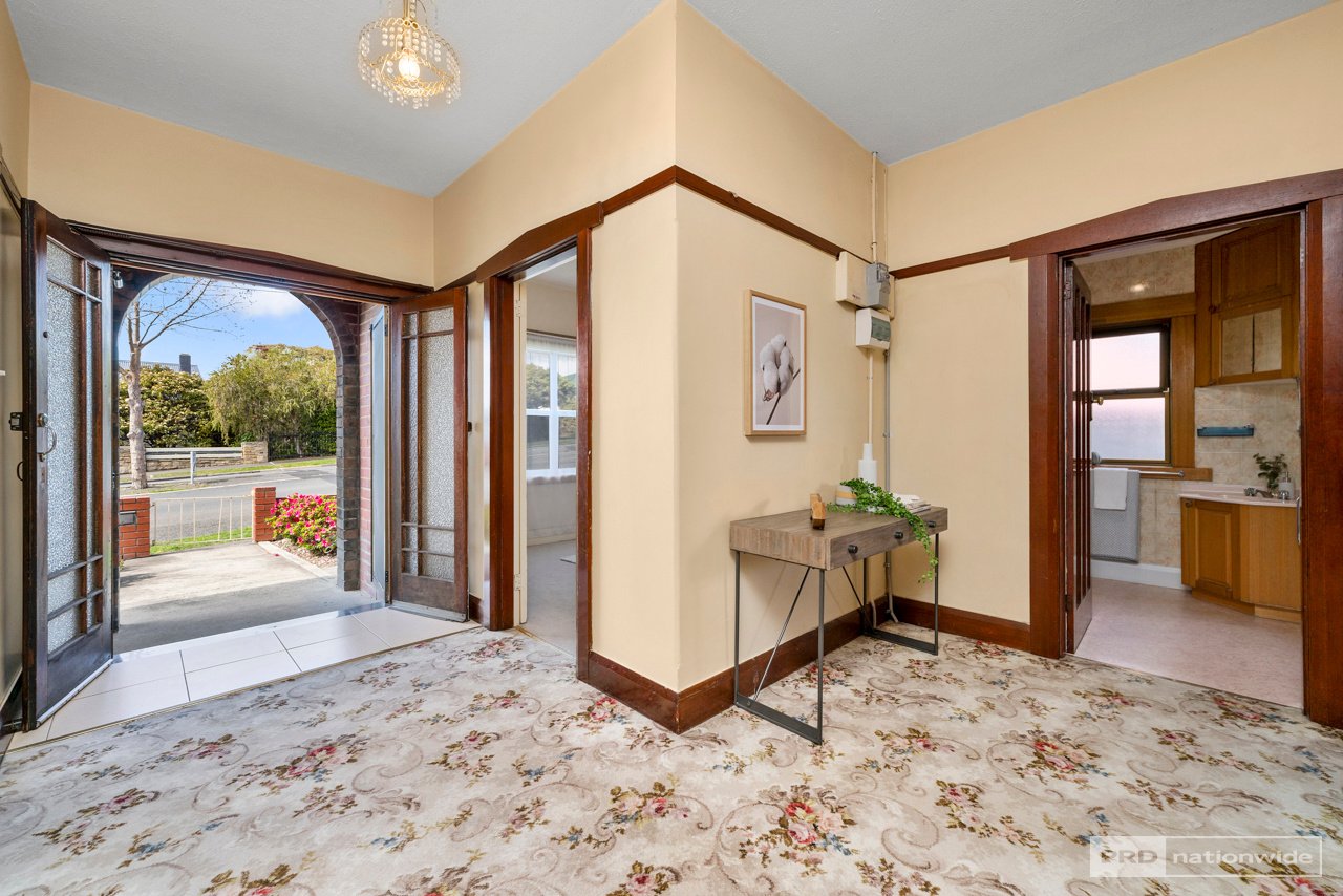 106 Giblin Street NEW TOWN 6