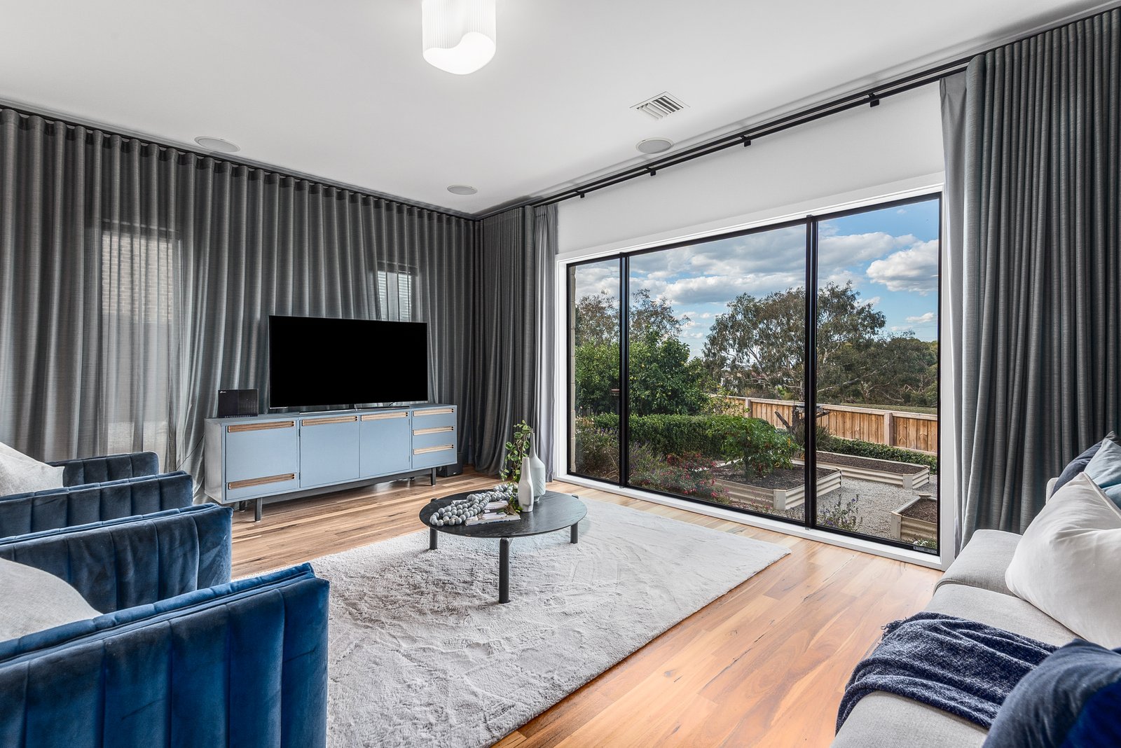 Gallery: 106 Grosvenor Drive