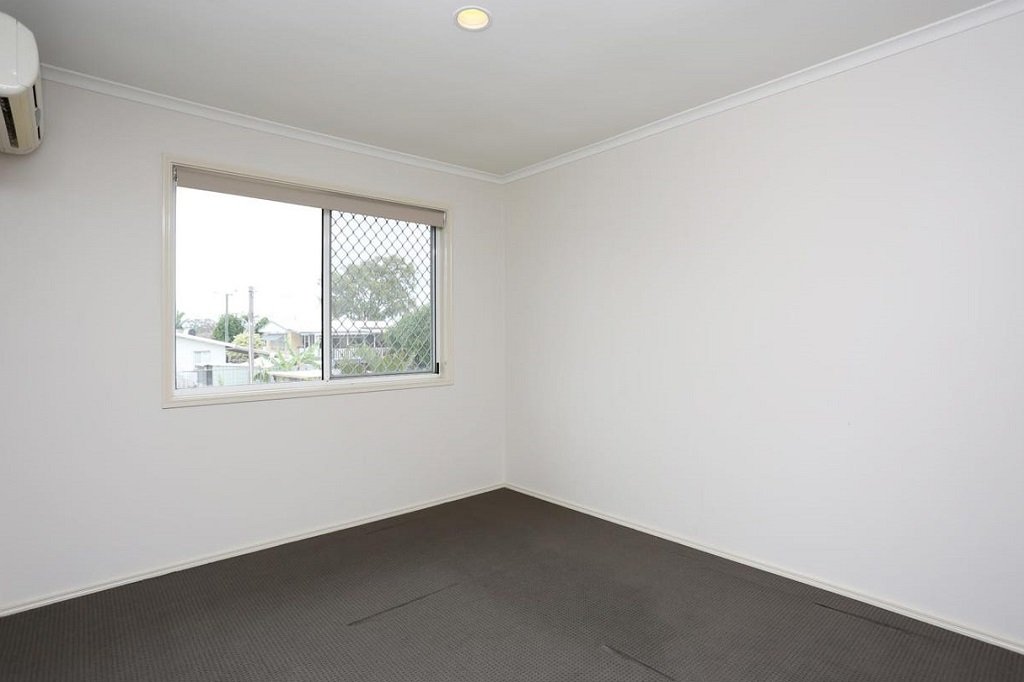 10/6 Harley Street LABRADOR 5