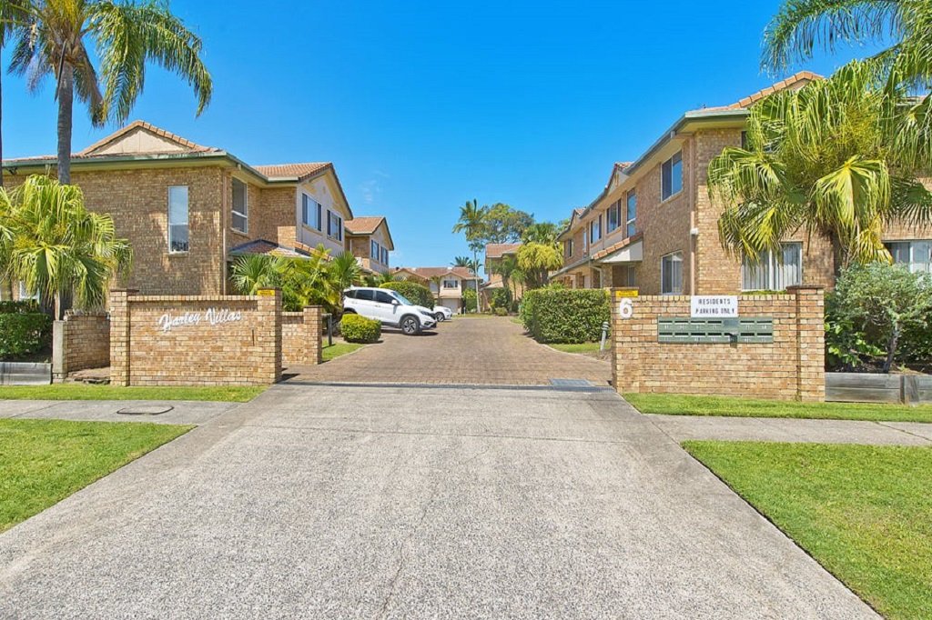 10/6 Harley Street LABRADOR 7