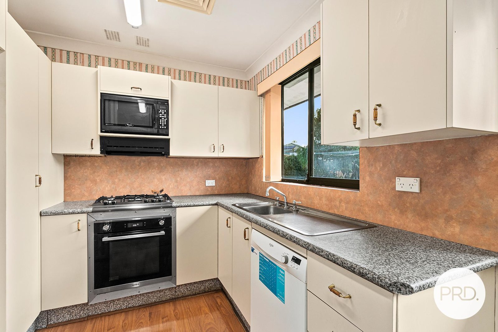 106 Lakeside Drive KOONAWARRA 4
