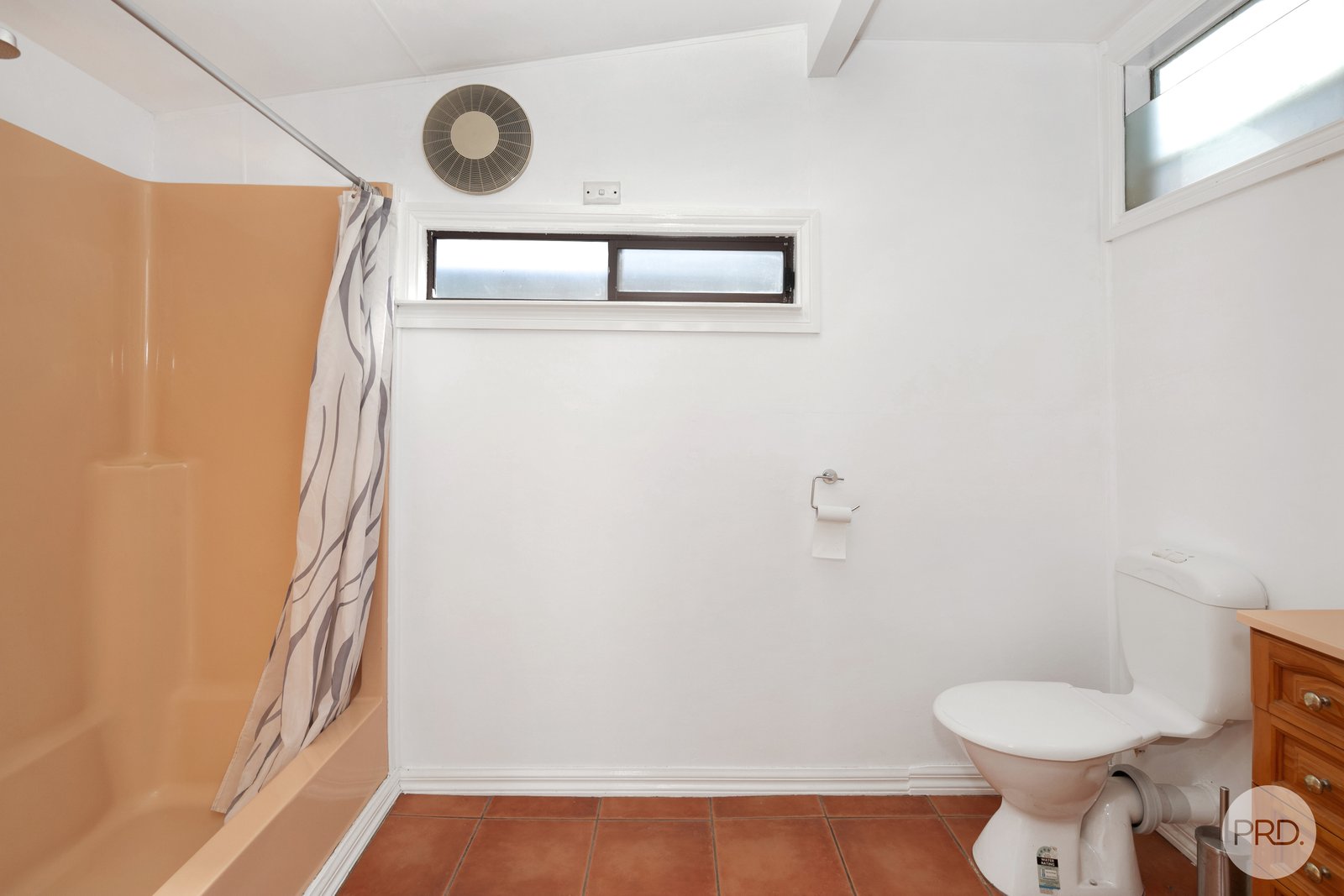 106 Latrobe Street REDAN 5