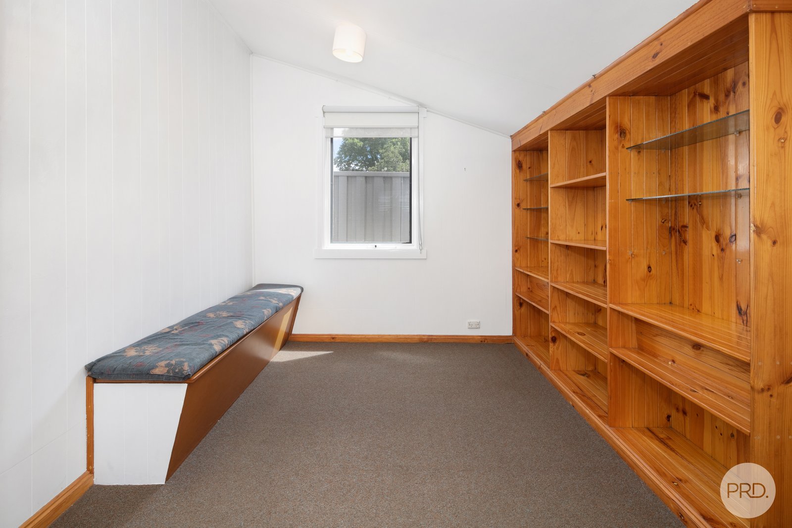 106 Latrobe Street REDAN 8