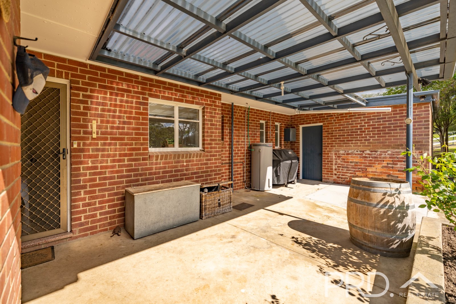 106 Lynch Street ADELONG 12