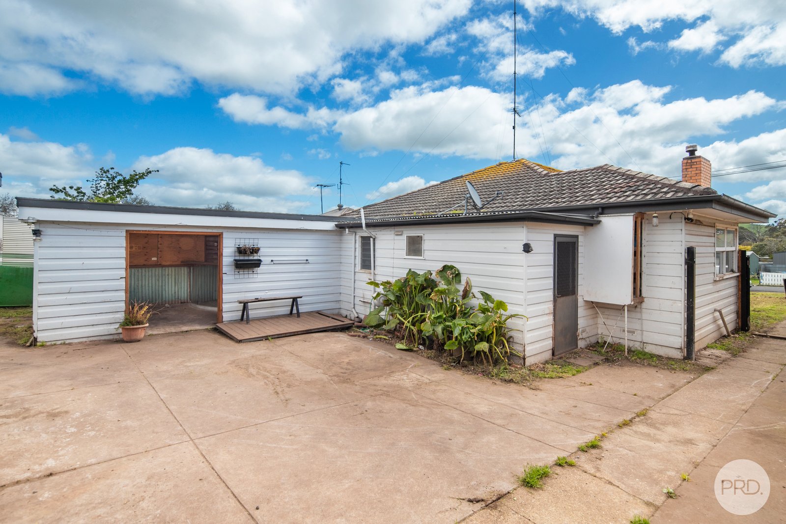 106 McKay Street LEARMONTH 9