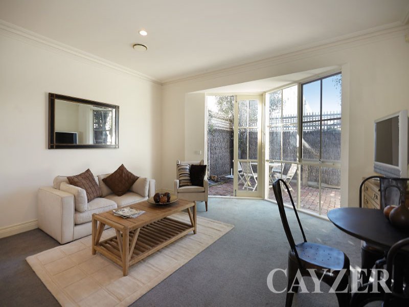 Gallery: 106 Nott Street
