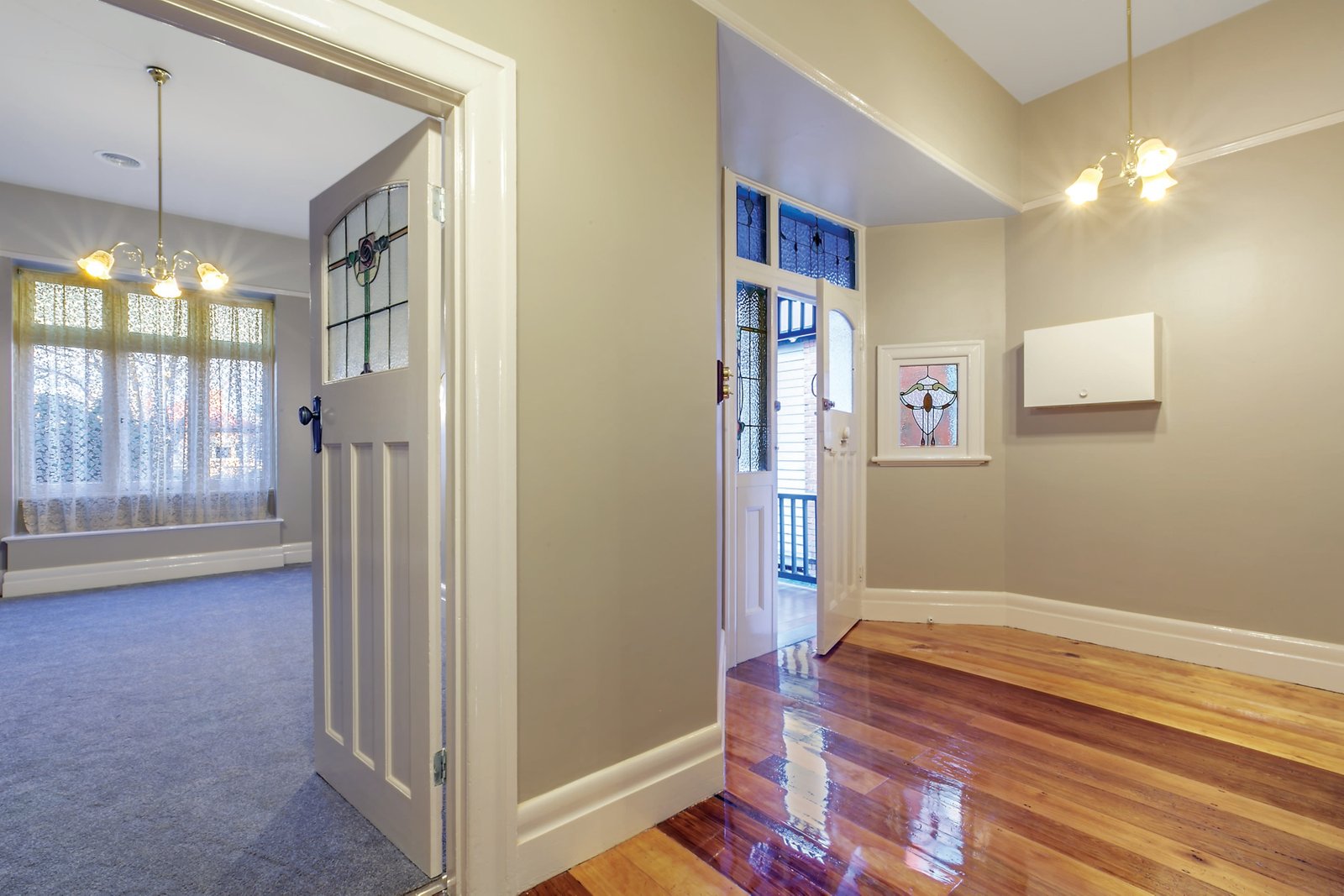 Gallery: 106 Raglan Street South