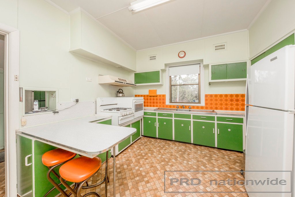 106 Robert St  TENAMBIT 5