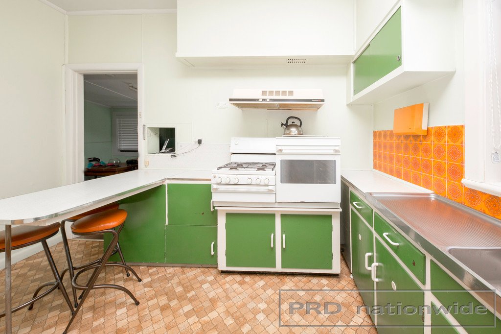 106 Robert St  TENAMBIT 6