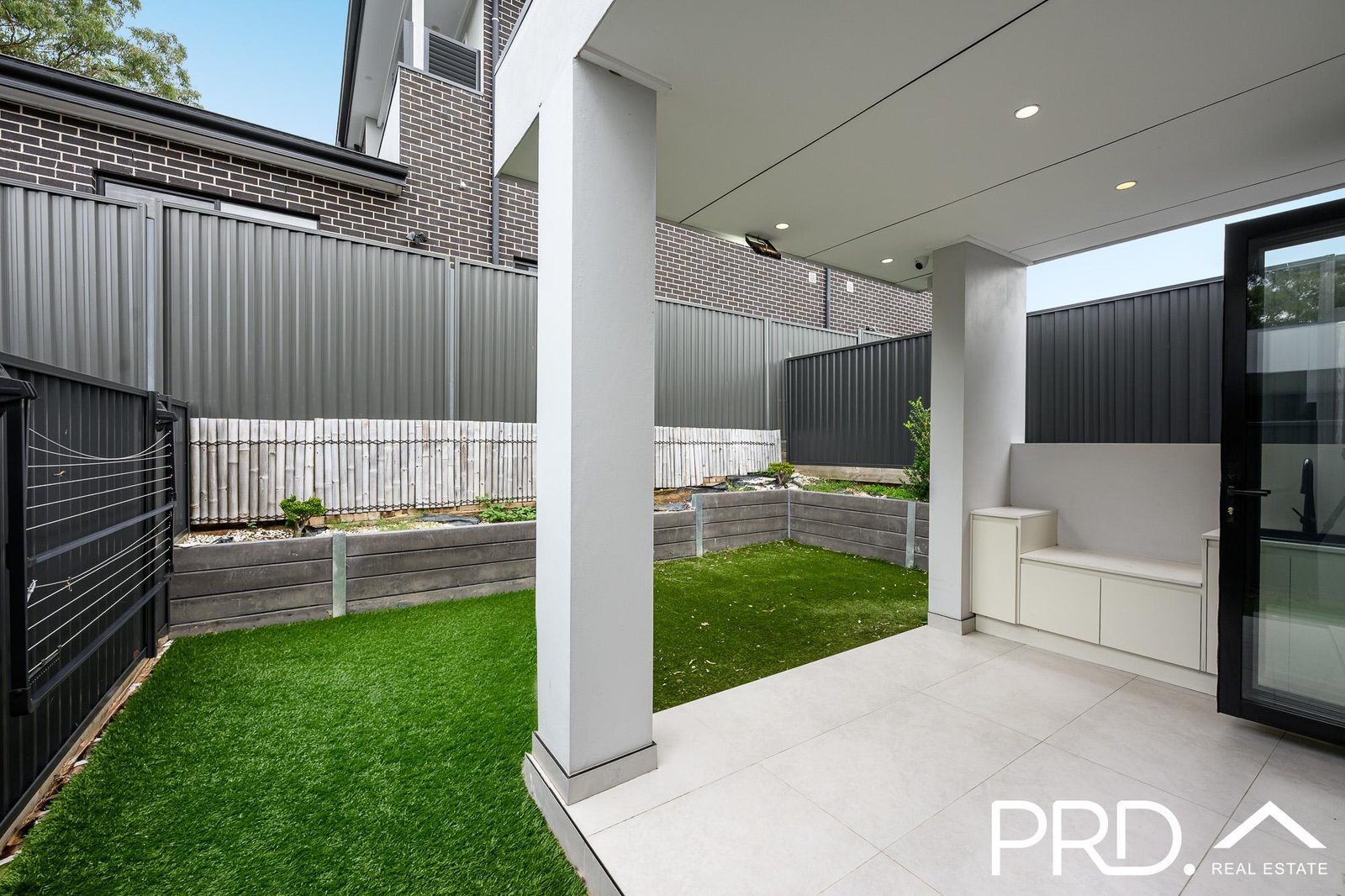 106 Thomas Street PICNIC POINT 8