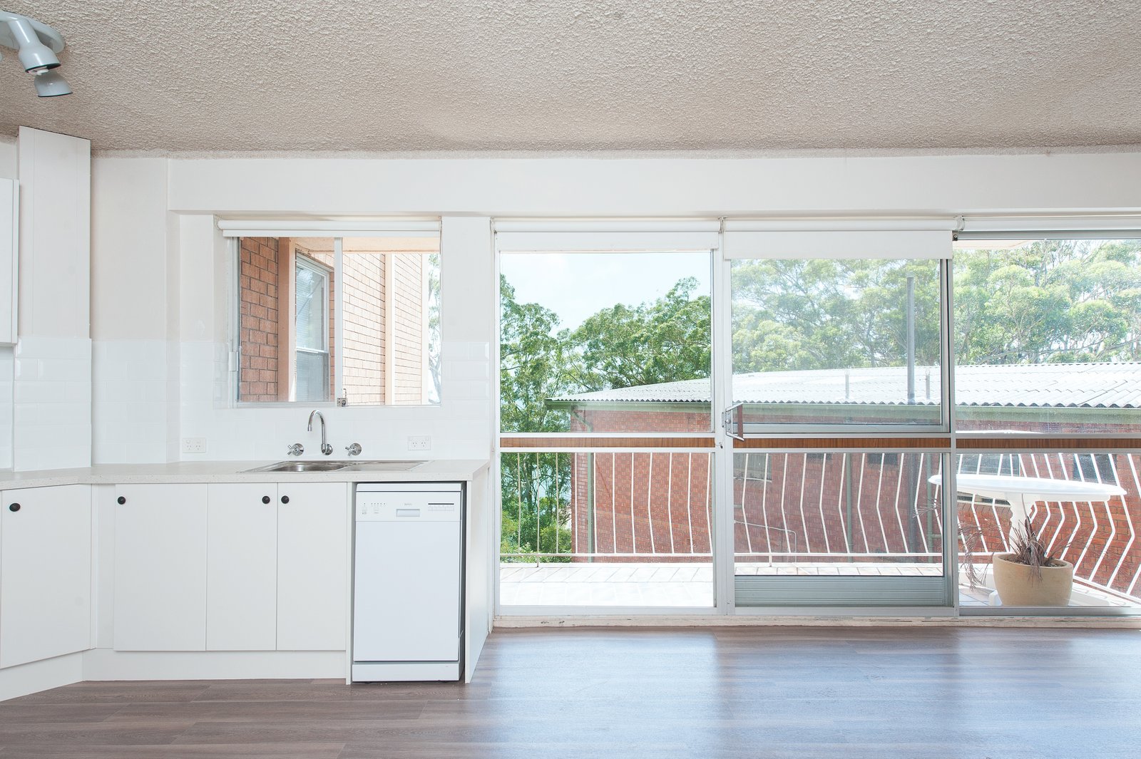 10/6 Thurlow Avenue NELSON BAY 3