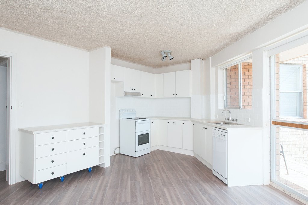 10/6 Thurlow Avenue NELSON BAY 2