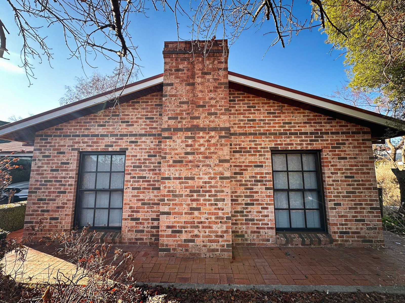 106 Winton Street TUMBARUMBA 2