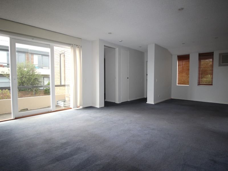 Gallery: 10/60 Beach Road