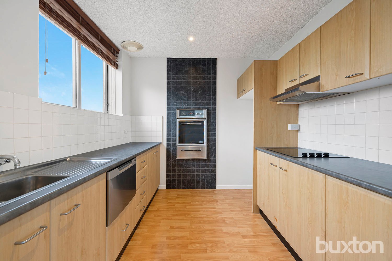 Gallery: 10/60 Beach Road