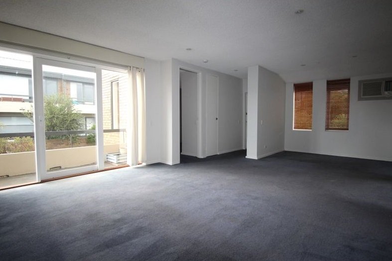 Gallery: 10/60 Beach Road