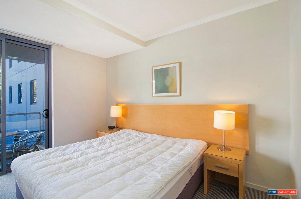 1060/1 Ocean Street BURLEIGH HEADS 5