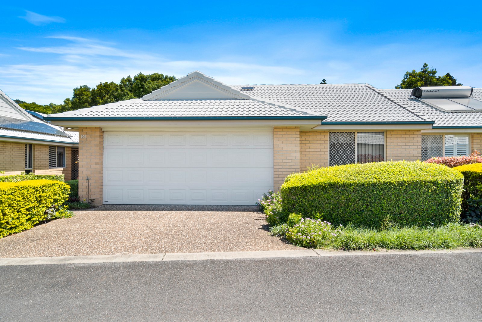 106/1 Harbour Drive TWEED HEADS 2