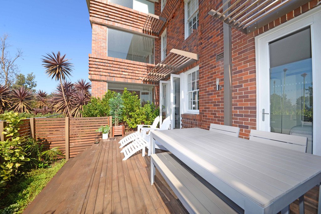 106/1 Pavilion Drive LITTLE BAY 8