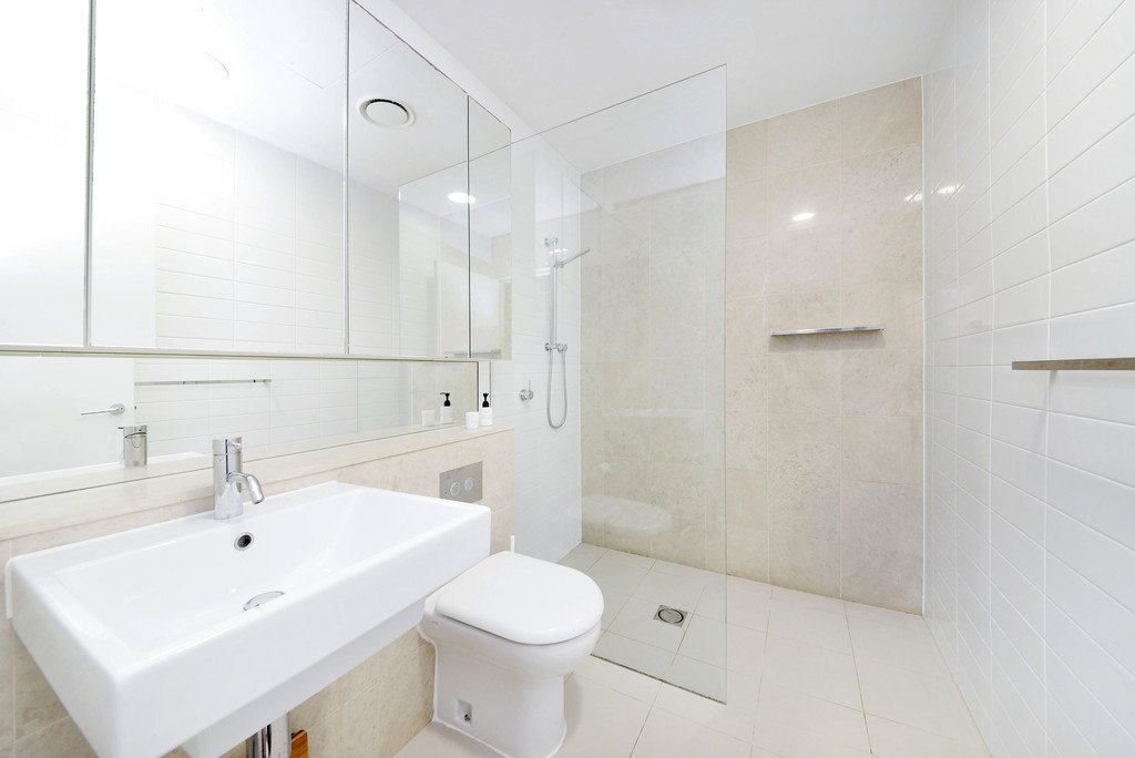 106/1 Pavilion Drive LITTLE BAY 11