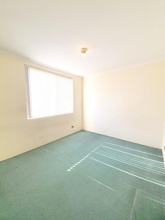 106/1 Riverpark Drive LIVERPOOL 4