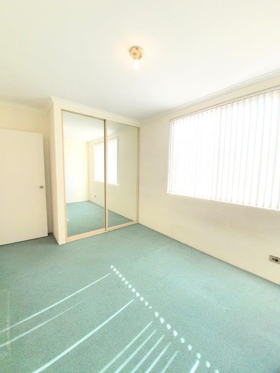 106/1 Riverpark Drive LIVERPOOL 5