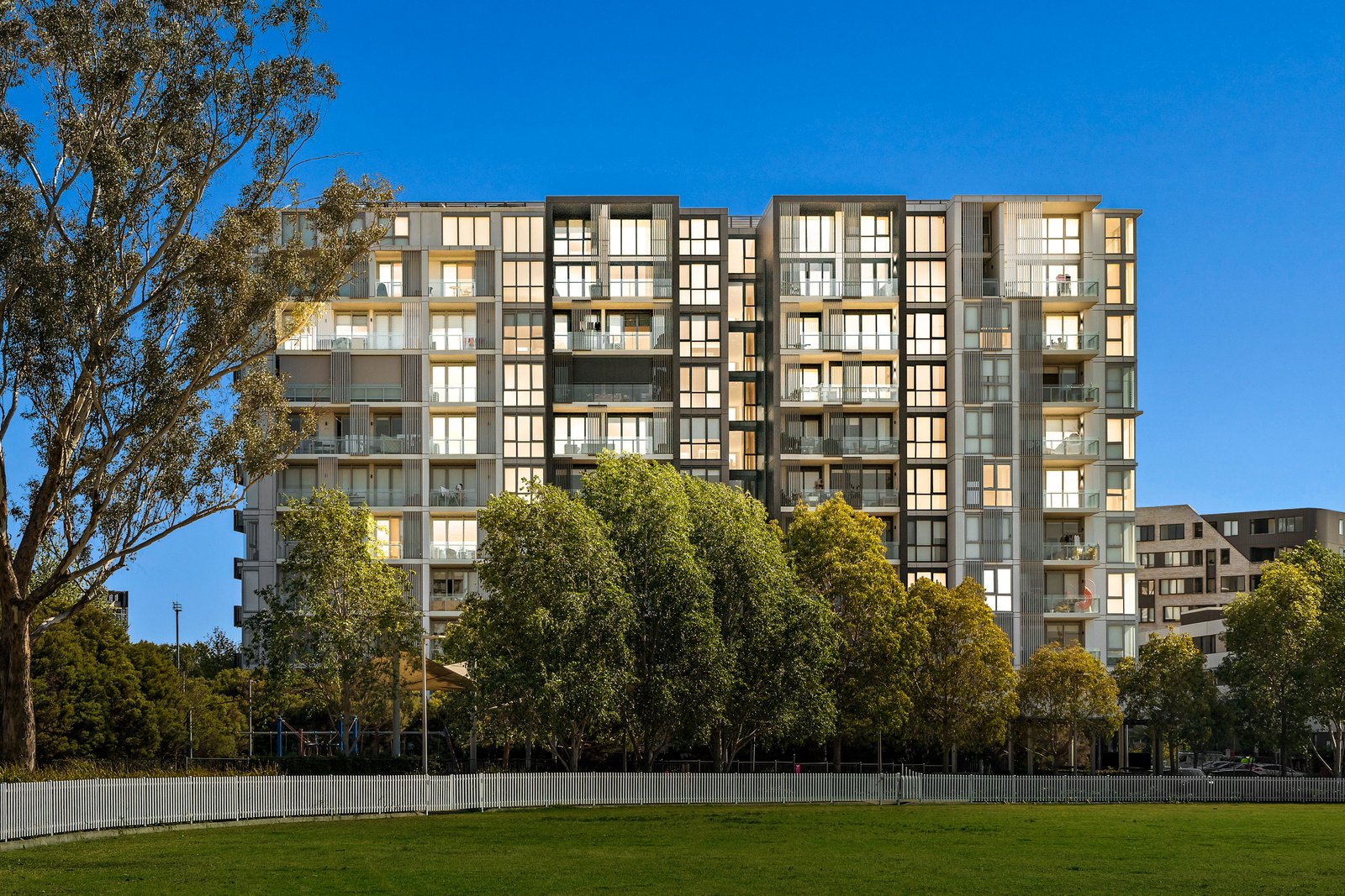 106/10 Aviators Way PENRITH 1