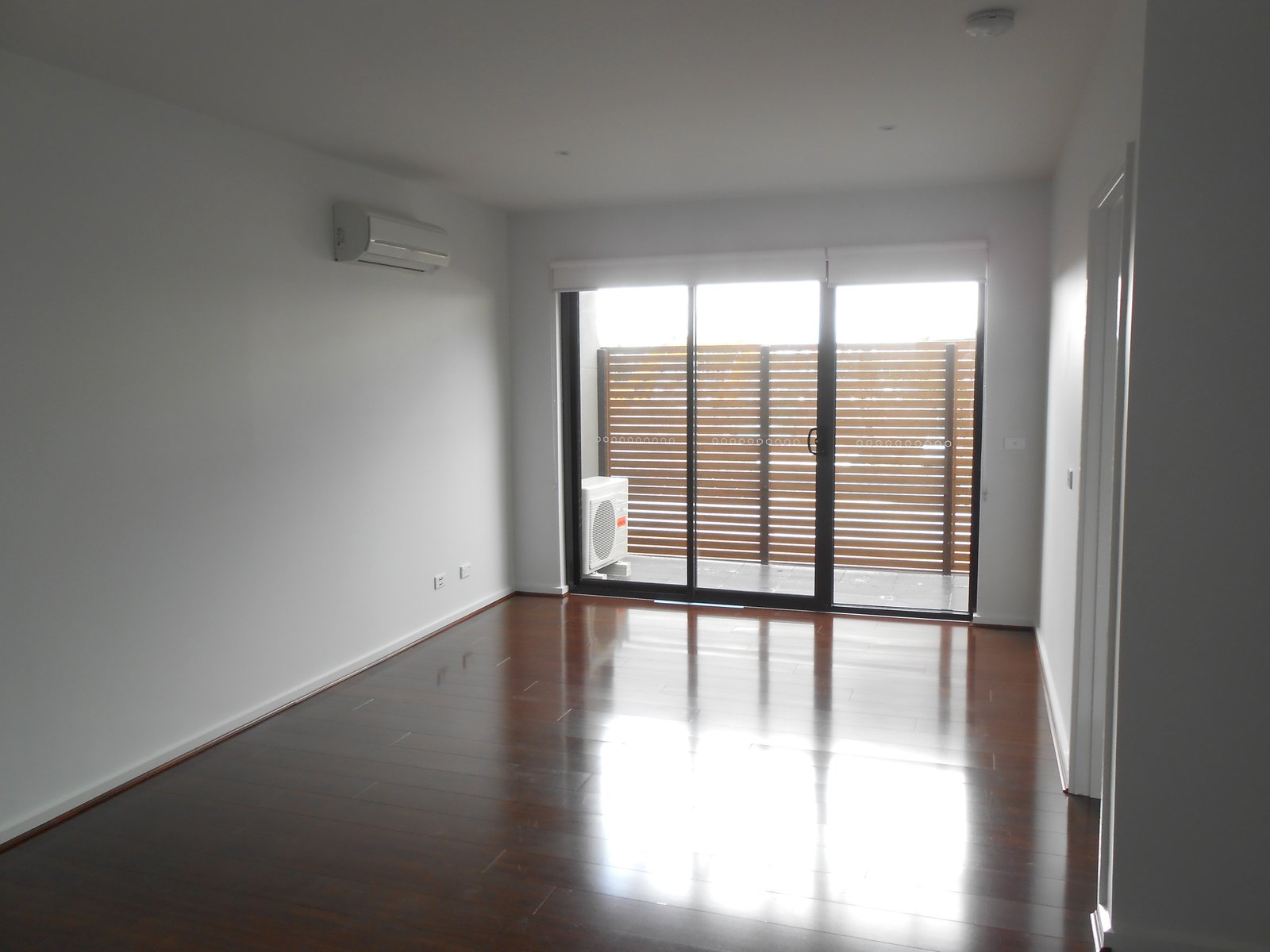 Gallery: 106/15 Balcombe Road