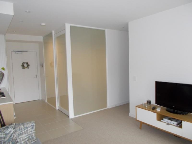Gallery: 106/15 Bond Street