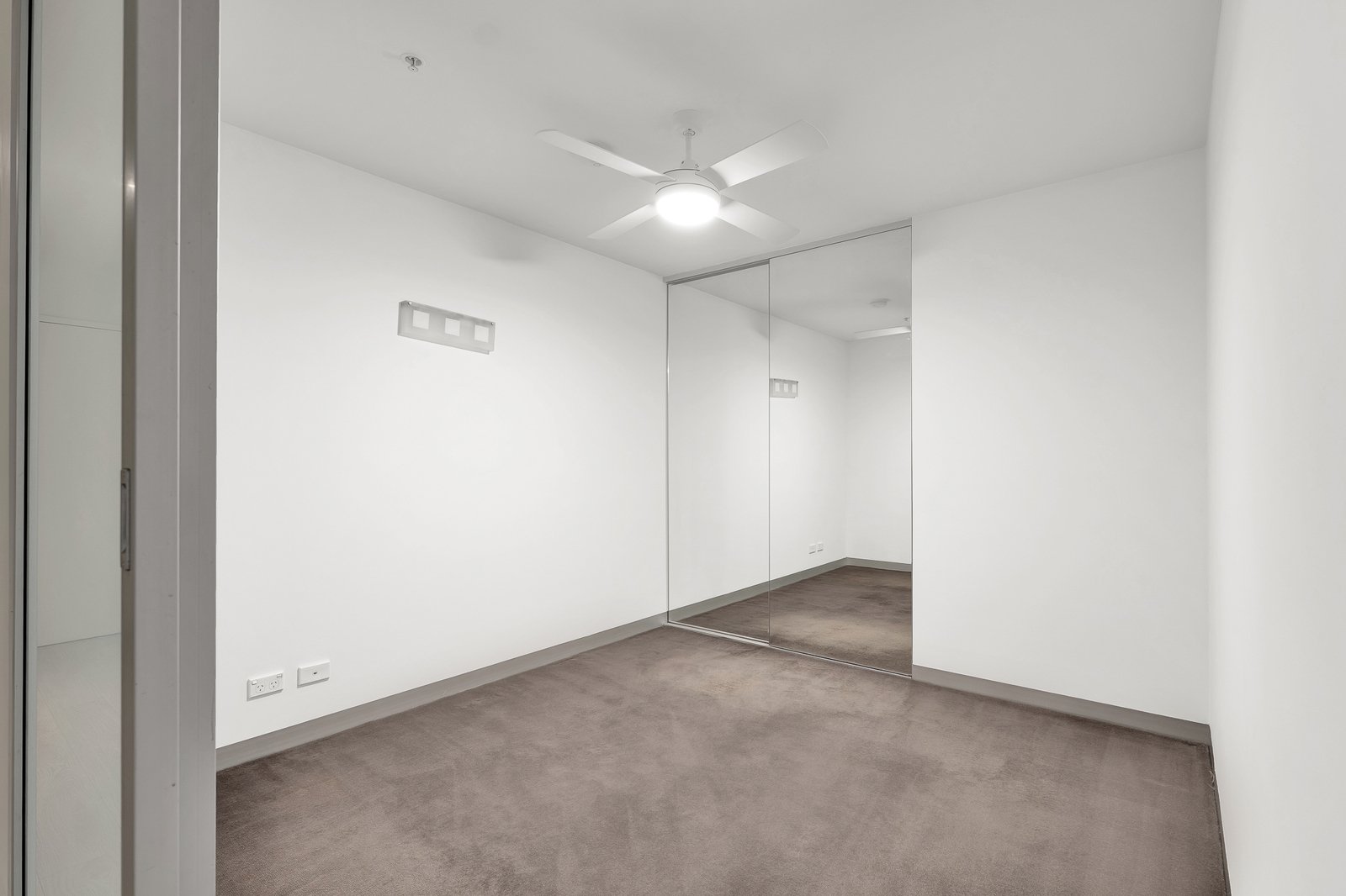 Gallery: 106/15 Pickles Street