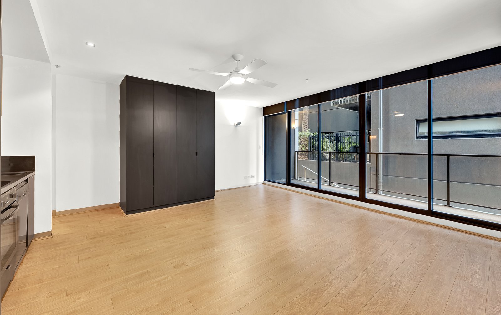 Gallery: 106/15 Pickles Street