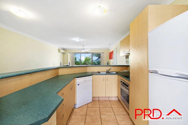 106/150 Marine Parade SOUTHPORT 5