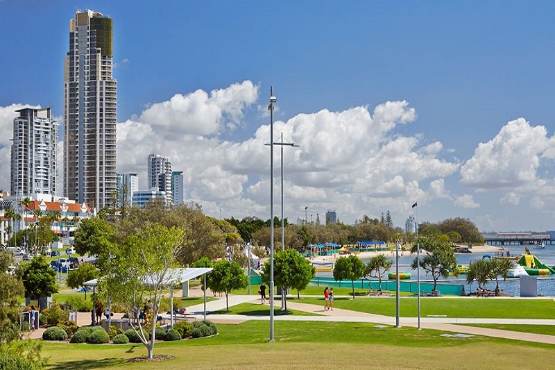 106/150 Marine Parade SOUTHPORT 13