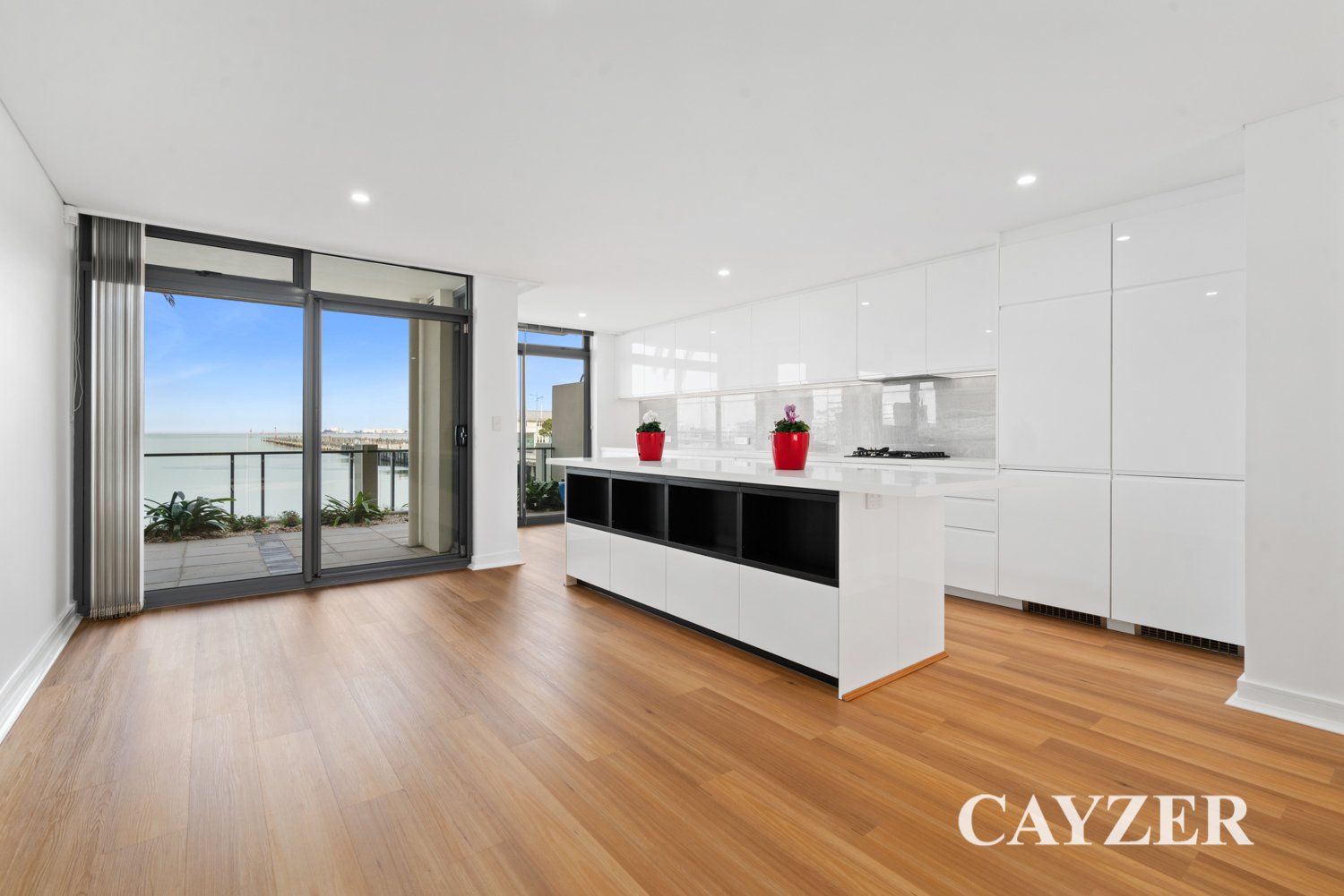 Gallery: 106/2 Pier Street