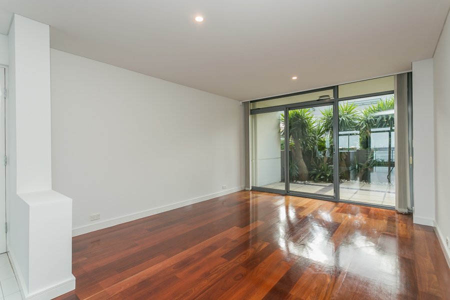 Gallery: 106/2 Pier Street
