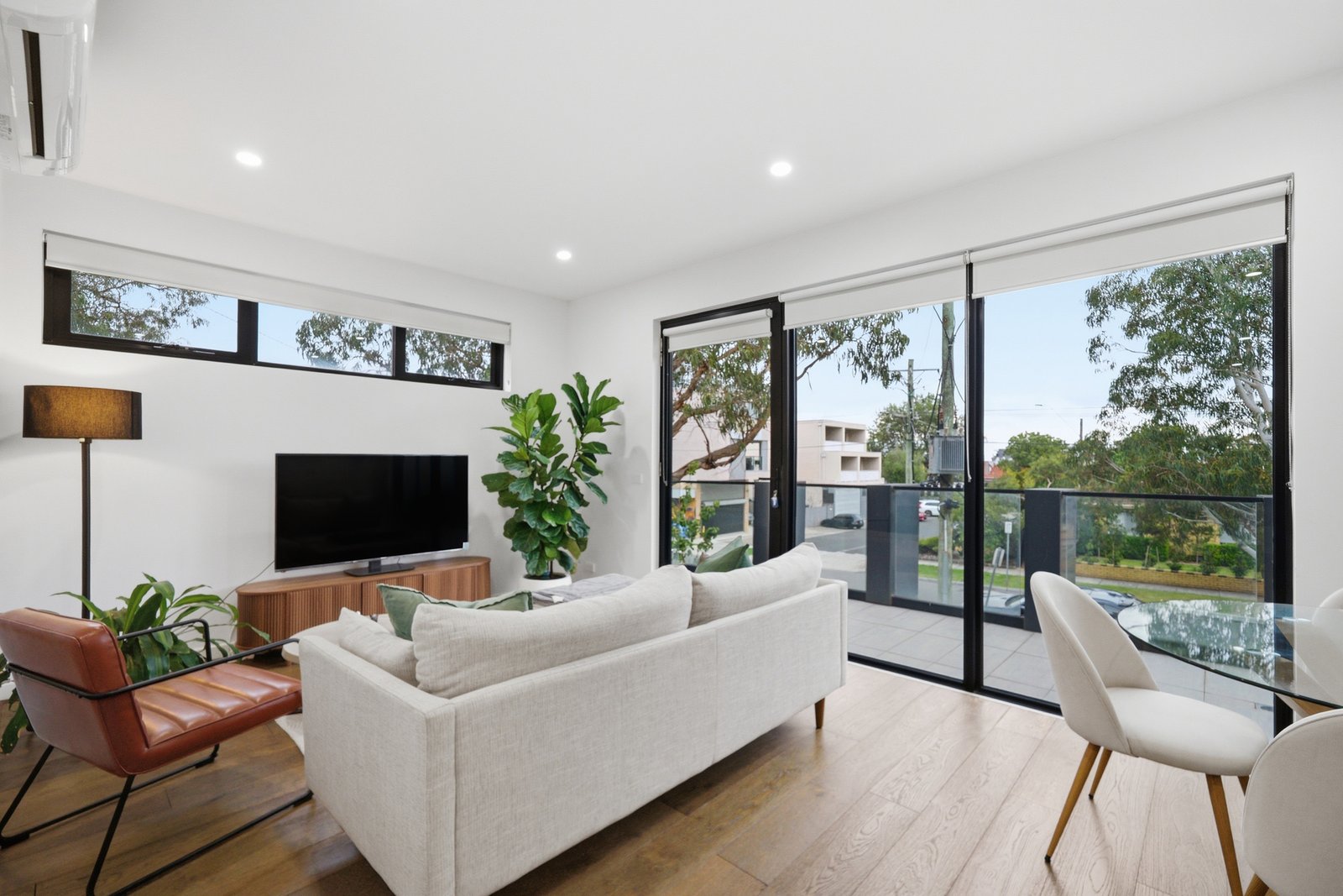 Gallery: 106/2 Ulupna Road